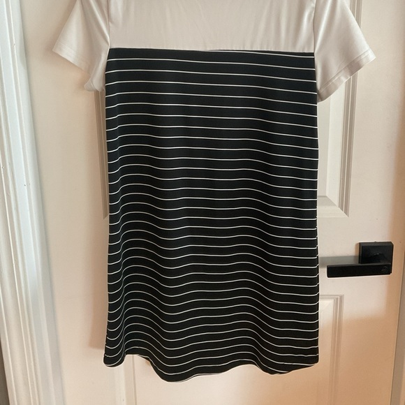 SHEIN - Short Sleeve Pullover Over Dress - Black & Cream - Ladies Size Small - Picture 4 of 9